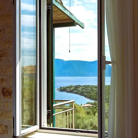 度假居 Iliogioma Stone With Pool In Island *